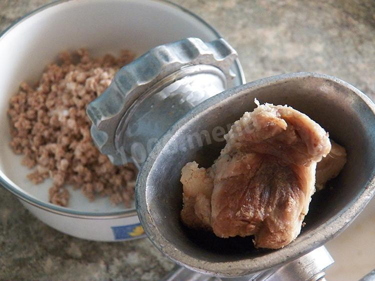 Шаг 5 приготовления Запеченные помидоры с мясом в фольге