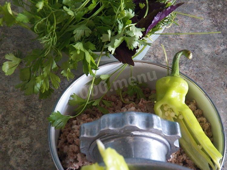 Шаг 6 приготовления Запеченные помидоры с мясом в фольге