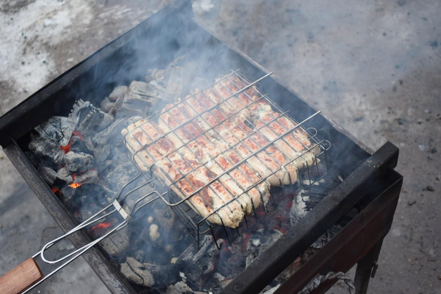 Шаг 9 приготовления Мясные рулеты на углях