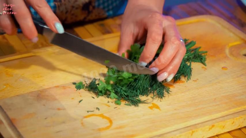 Шаг 8 приготовления Жареные кабачки с чесноком и зеленью