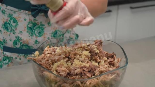 Шаг 10 приготовления Прозрачный холодец из сборного мяса