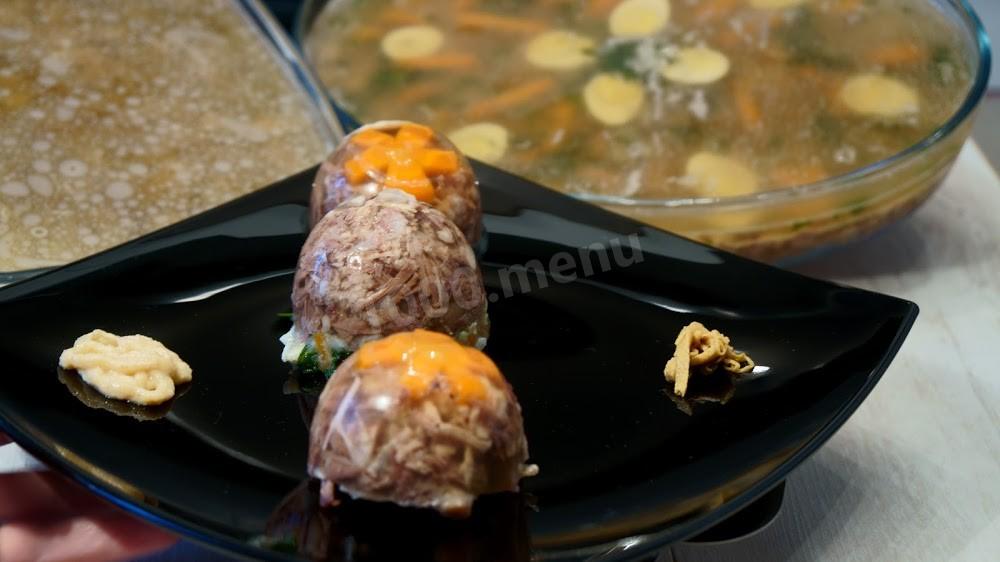 Шаг 16 приготовления Прозрачный холодец из сборного мяса
