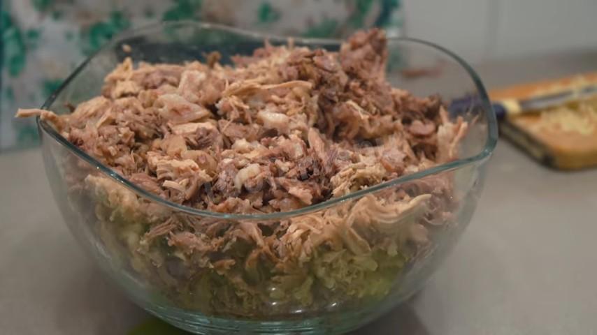 Шаг 8 приготовления Прозрачный холодец из сборного мяса