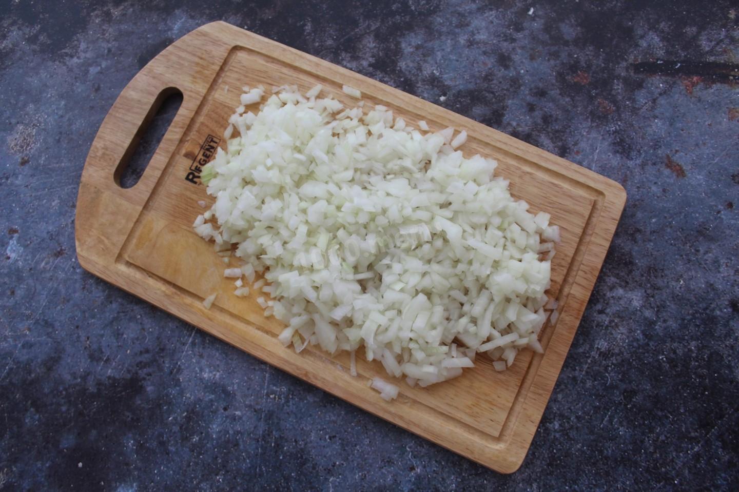Шаг 2 приготовления Красная фасоль целыми зернами с грецкими орехами