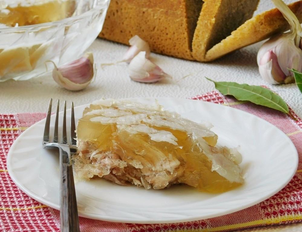 Обложка рецепта Холодец из свинины и говядины в мультиварке