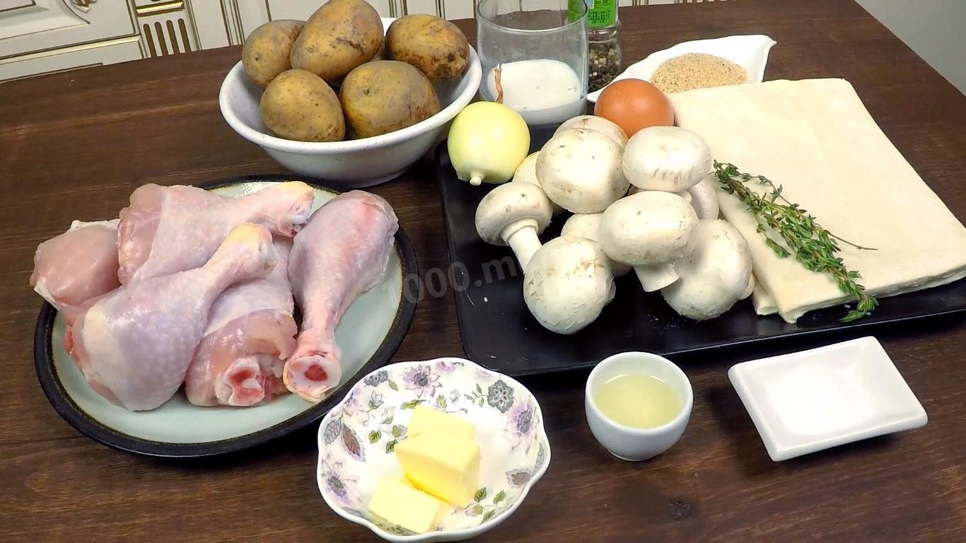 Шаг 1 приготовления Куриная ножка в хрустящем мешочке с грибами и картофелем