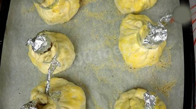 Шаг 12 приготовления Куриная ножка в хрустящем мешочке с грибами и картофелем