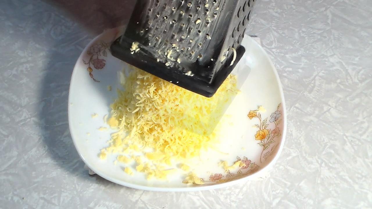 Шаг 2 приготовления Овощной рулет из кабачков с сыром