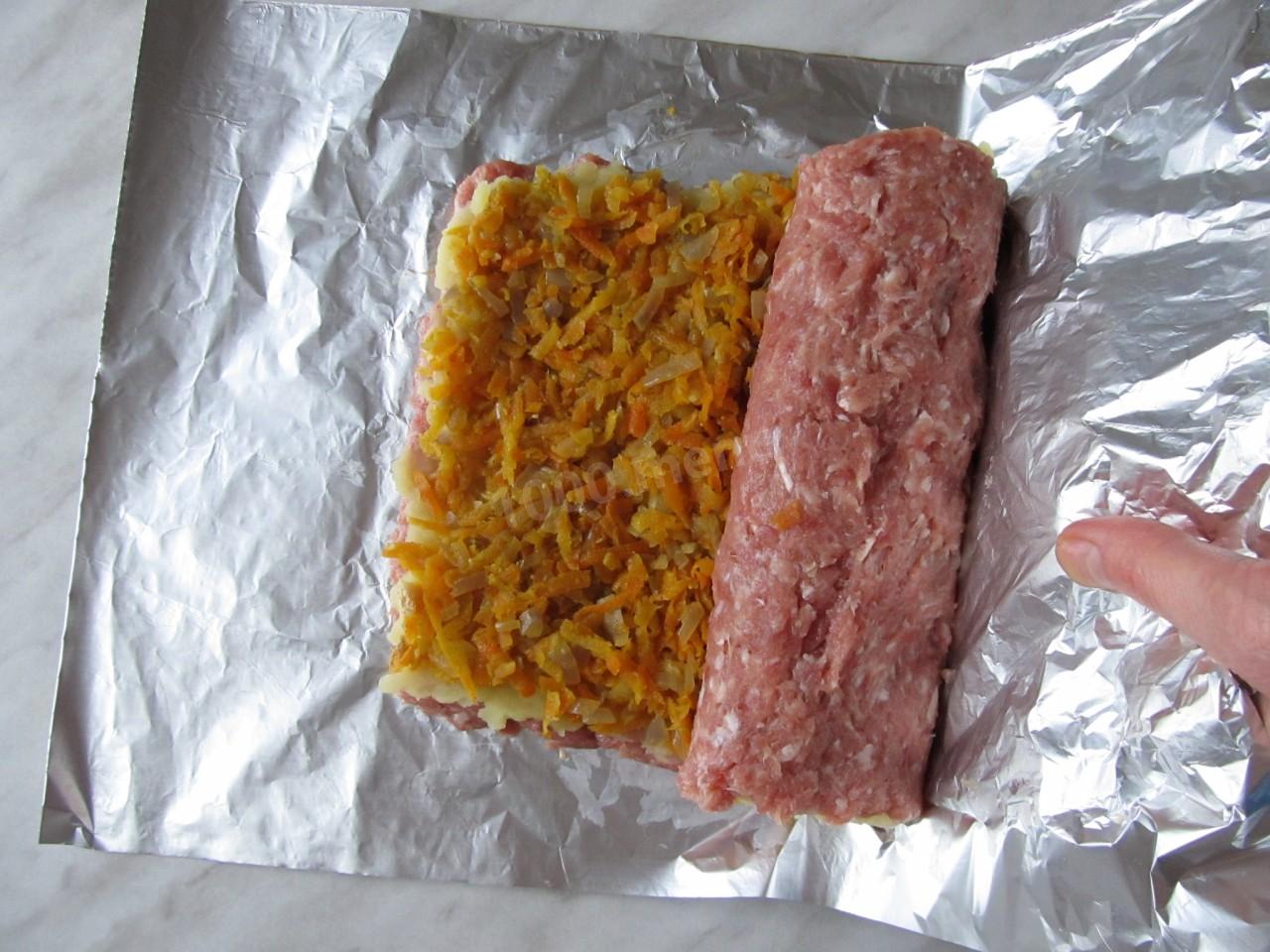 Шаг 7 приготовления Мясной рулет с овощами