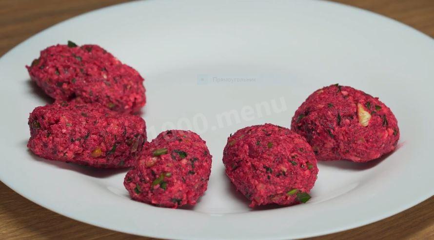 Шаг 11 приготовления Пхали ассорти с орехами