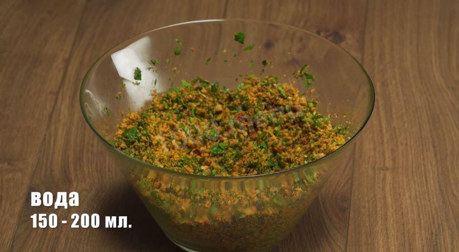 Шаг 8 приготовления Пхали ассорти с орехами