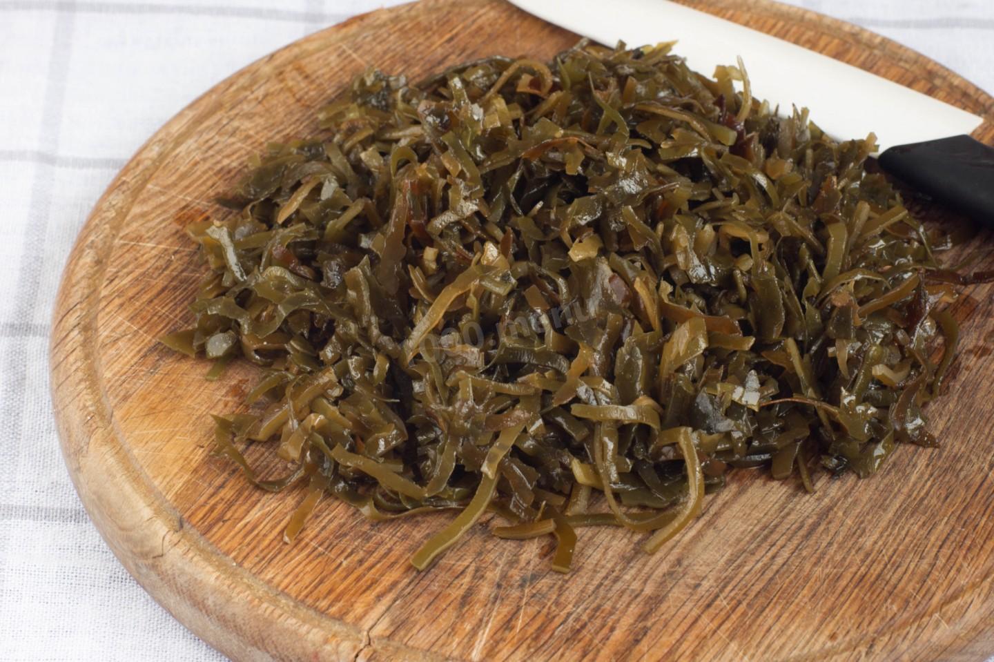 Шаг 3 приготовления Икра из манки и морской капусты