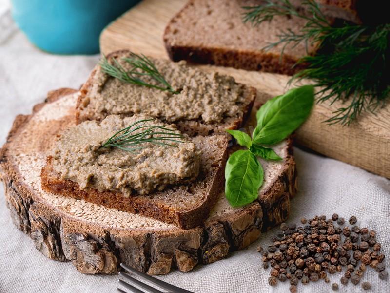 Обложка рецепта Паштет из говяжьей печени в мультиварке