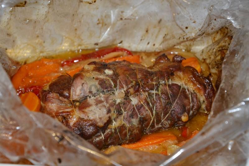 Шаг 8 приготовления Мясо в рукаве в духовке