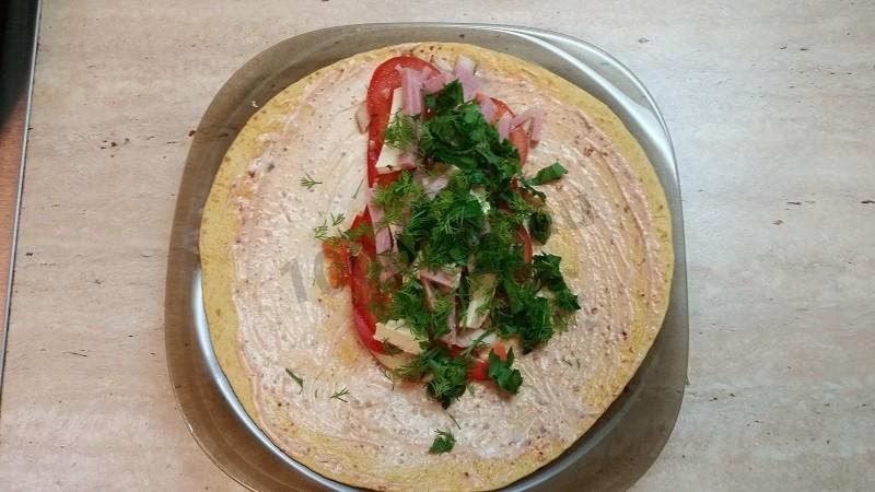 Шаг 8 приготовления Шаурма в лепешке по-домашнему