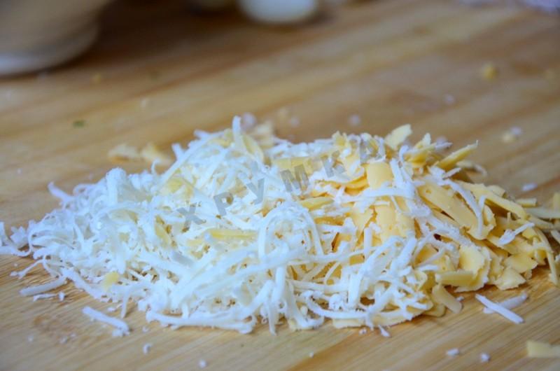 Шаг 9 приготовления Куриные рулетики с шампиньонами и перепелиными яйцами
