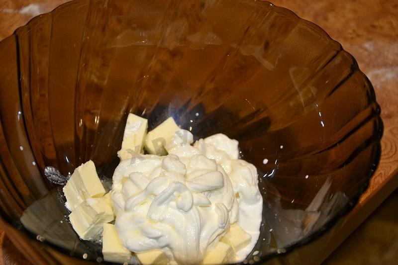 Шаг 3 приготовления Рулеты с сыром и сосисками