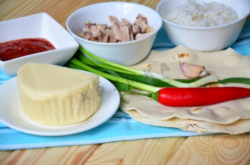 Шаг 1 приготовления Буррито с курицей и рисом