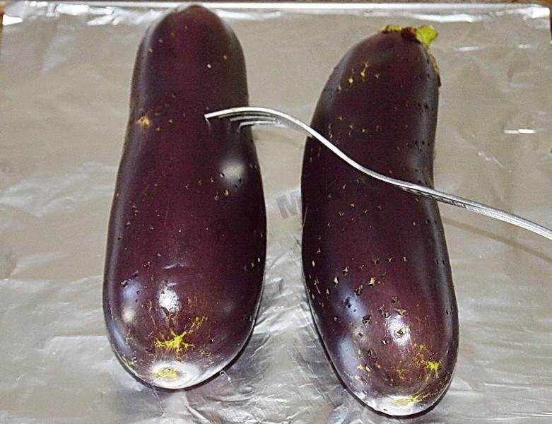 Шаг 2 приготовления Бабагануш с пастой тахини