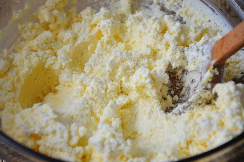 Шаг 4 приготовления Плавленый сыр из творога с яйцами и сливочным маслом
