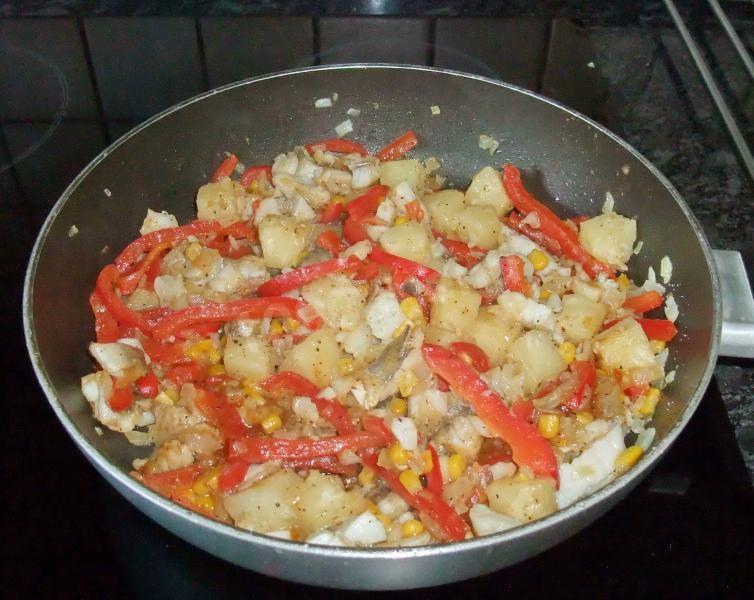 Шаг 12 приготовления Рыба с ананасами