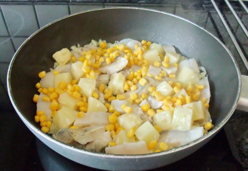 Шаг 9 приготовления Рыба с ананасами