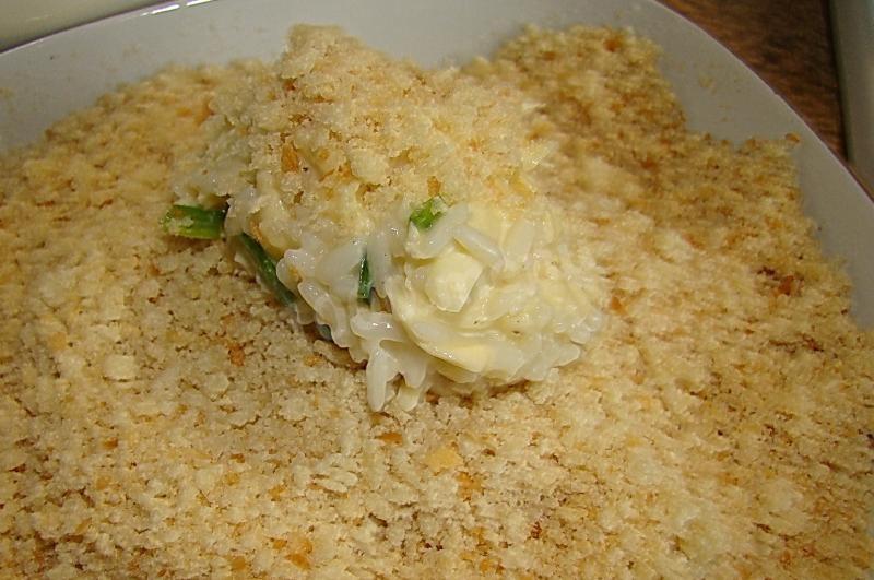 Шаг 8 приготовления Хрустящие рисовые котлеты с зеленым луком