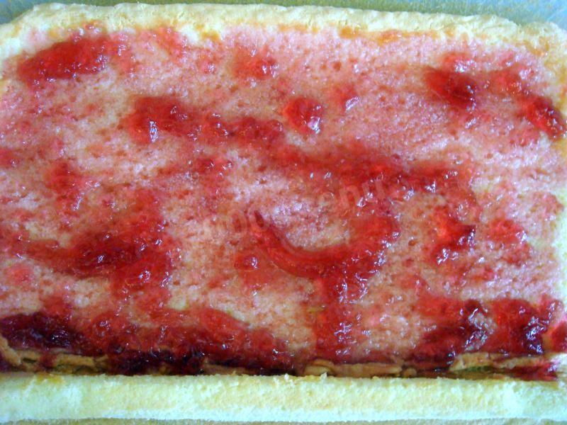Шаг 10 приготовления Рулет с желе