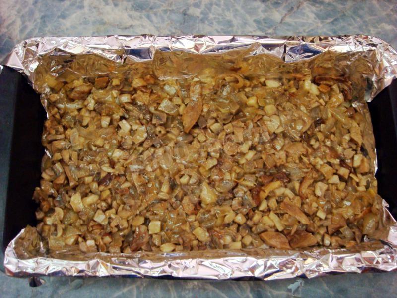 Шаг 12 приготовления Куриный хлеб с сыром и грибами