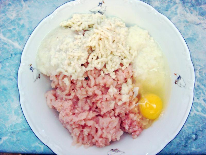 Шаг 7 приготовления Куриный хлеб с сыром и грибами