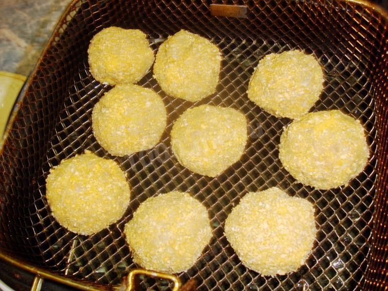 Шаг 17 приготовления Мясные шарики с яйцом