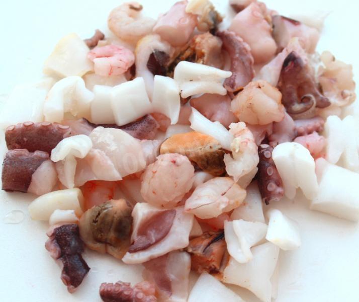 Шаг 2 приготовления Жульен из морепродуктов