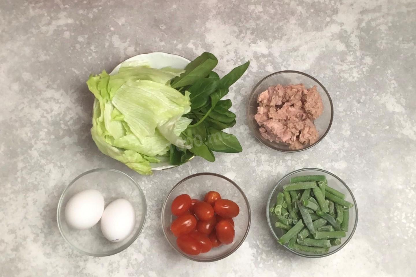 Шаг 1 приготовления Салат с тунцом и стручковой фасолью