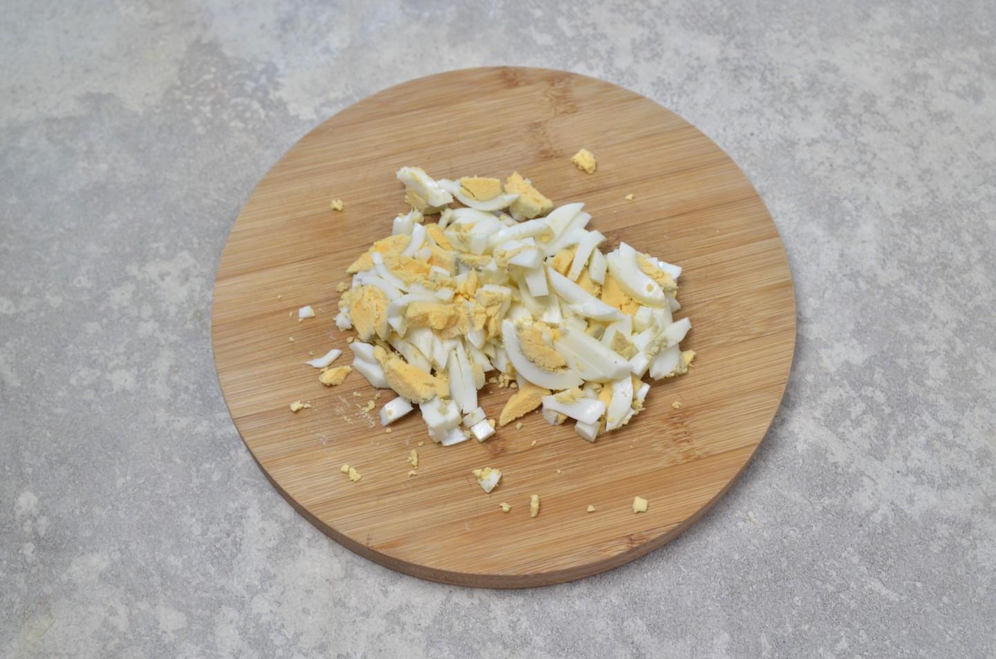 Шаг 4 приготовления Салат из мяса и лука