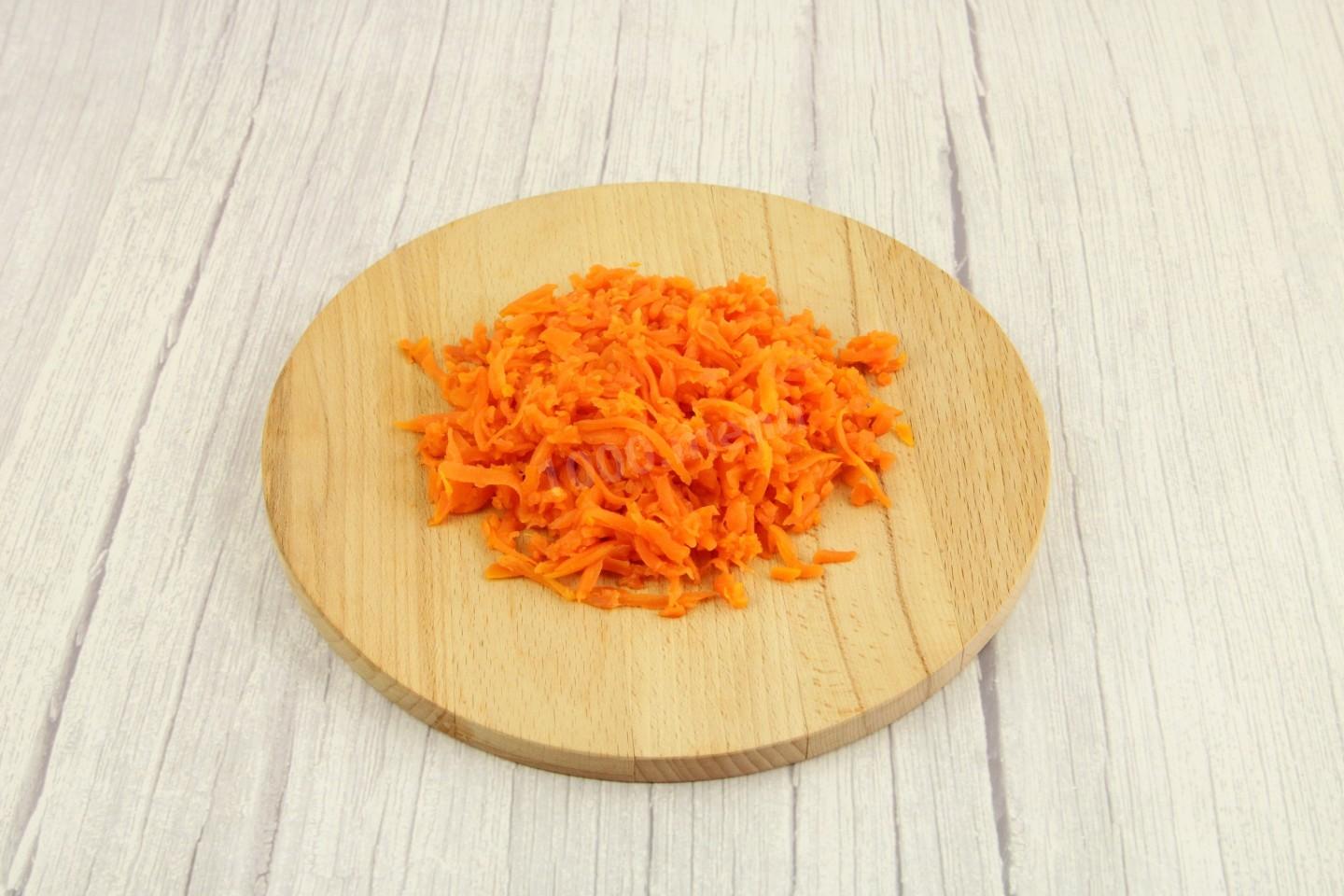 Шаг 4 приготовления Салат жар птица с курицей и опятами
