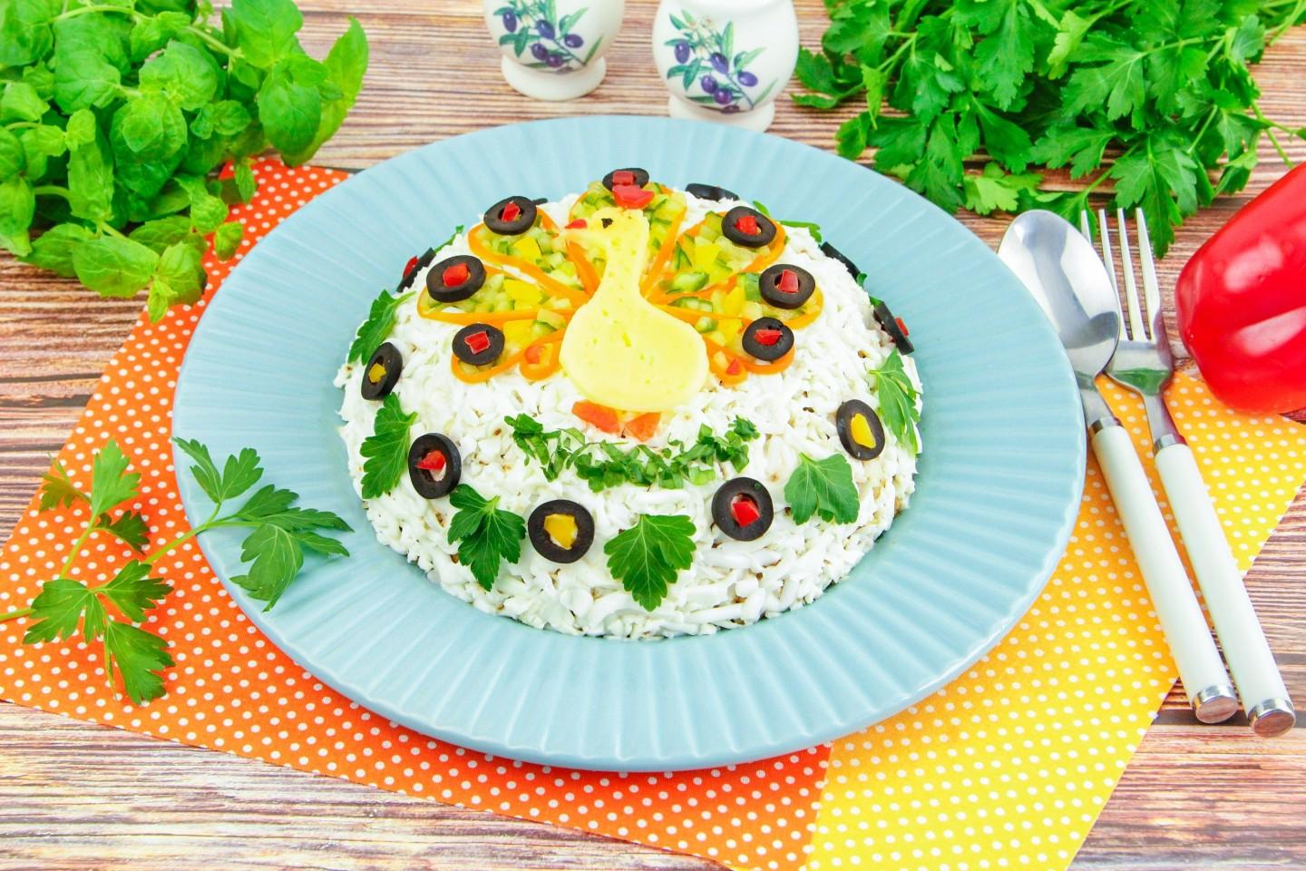 Обложка рецепта Салат жар птица с курицей и опятами