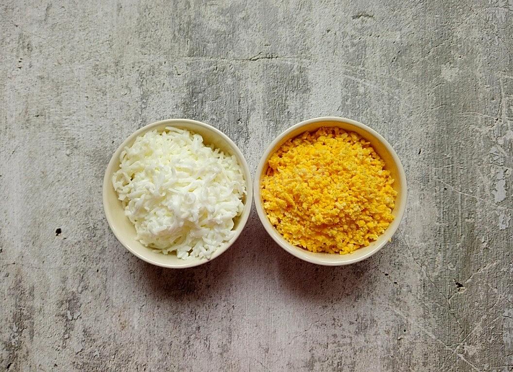 Шаг 4 приготовления Салат с крабовыми палочками и картошкой