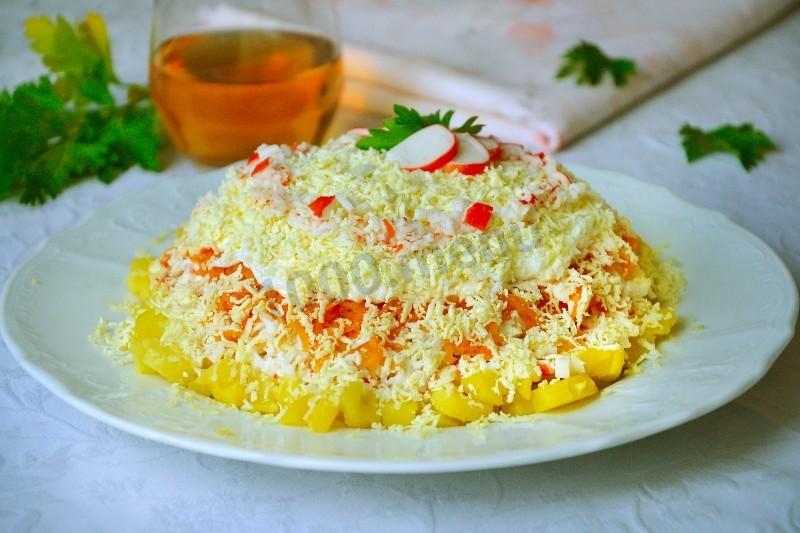 Обложка рецепта Салат с крабовыми палочками и картошкой
