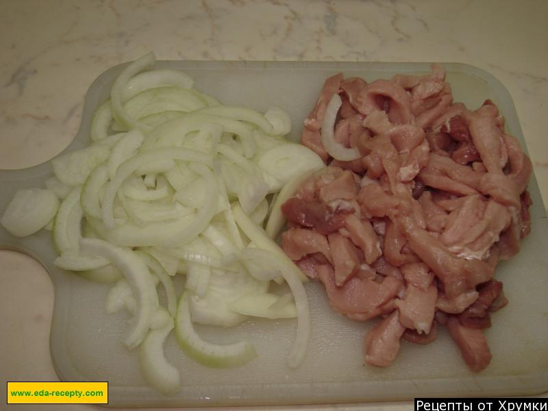 Шаг 6 приготовления Салат фунчоза с мясом и чесночными стрелками