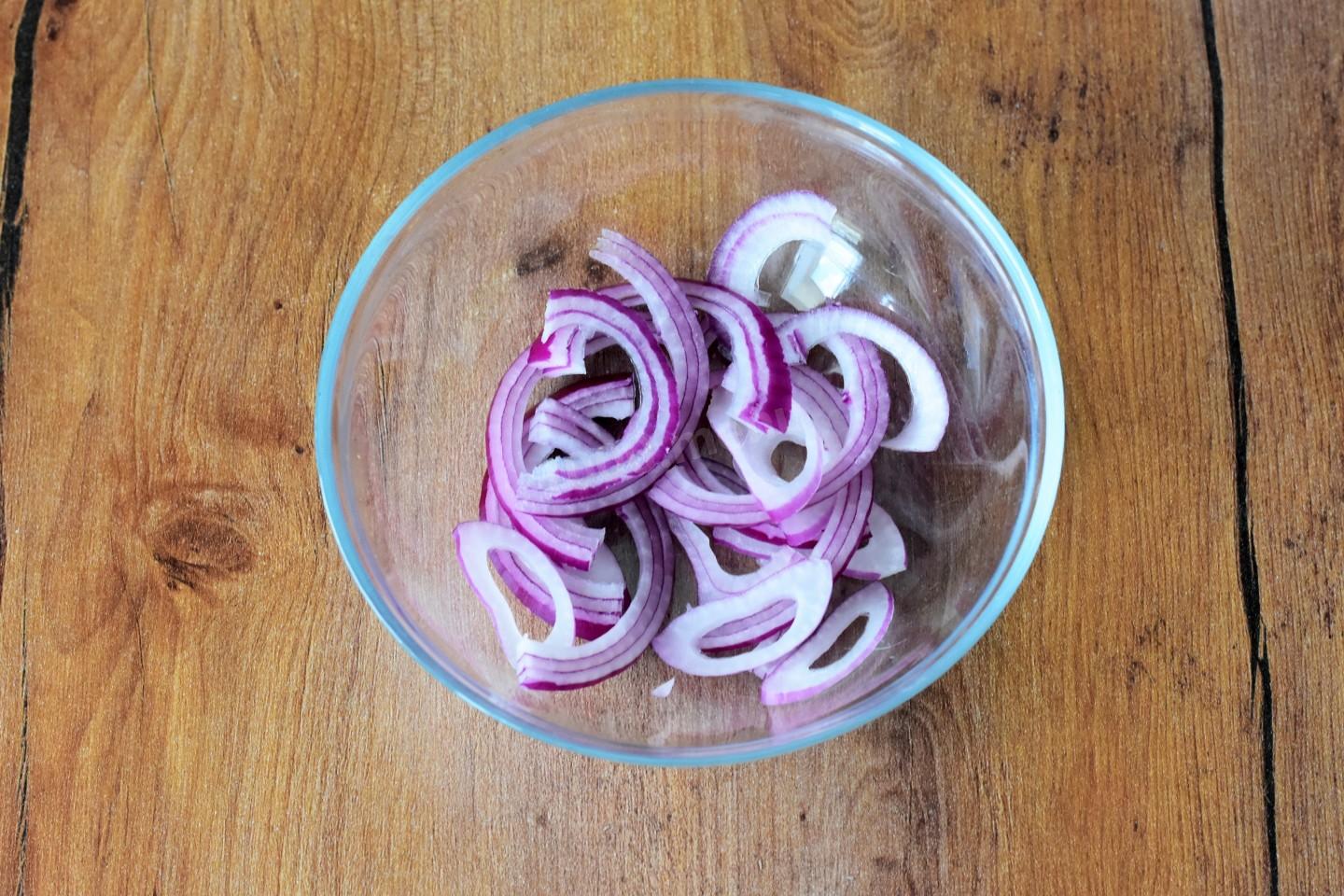 Шаг 5 приготовления Салат с фасолью и мясом