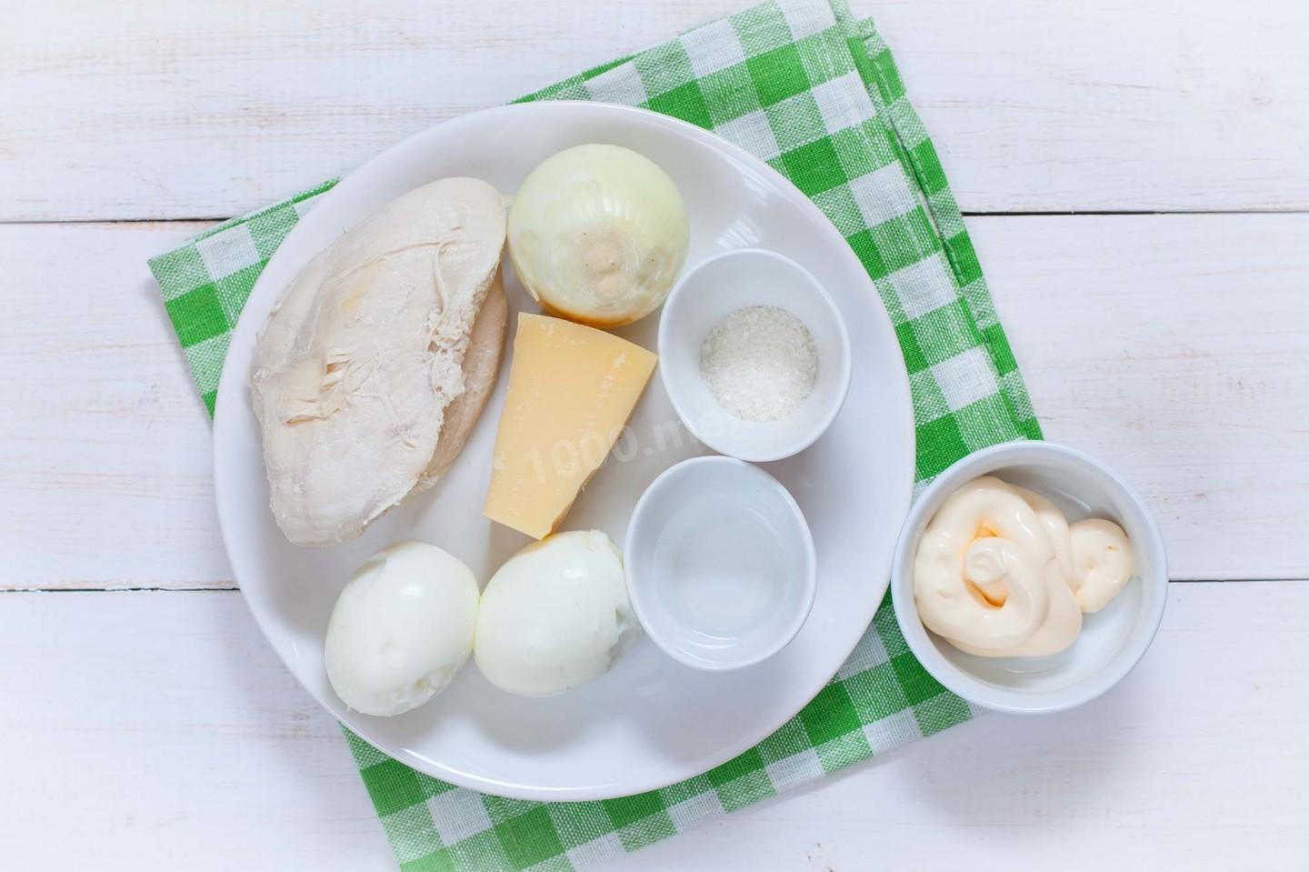 Шаг 1 приготовления Салат Мужские грезы с курицей