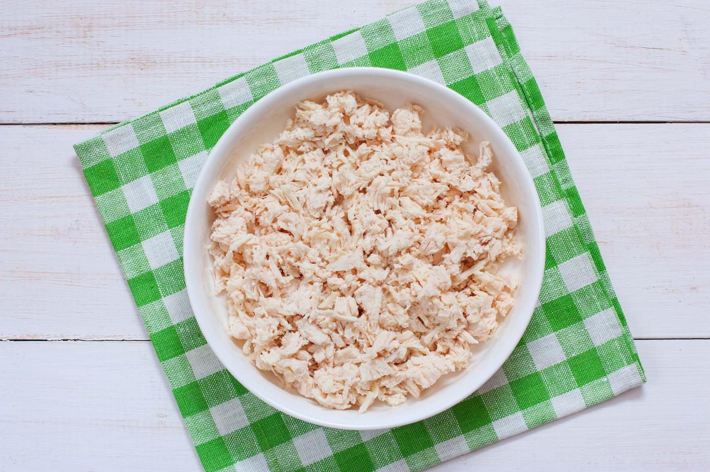 Шаг 3 приготовления Салат Мужские грезы с курицей