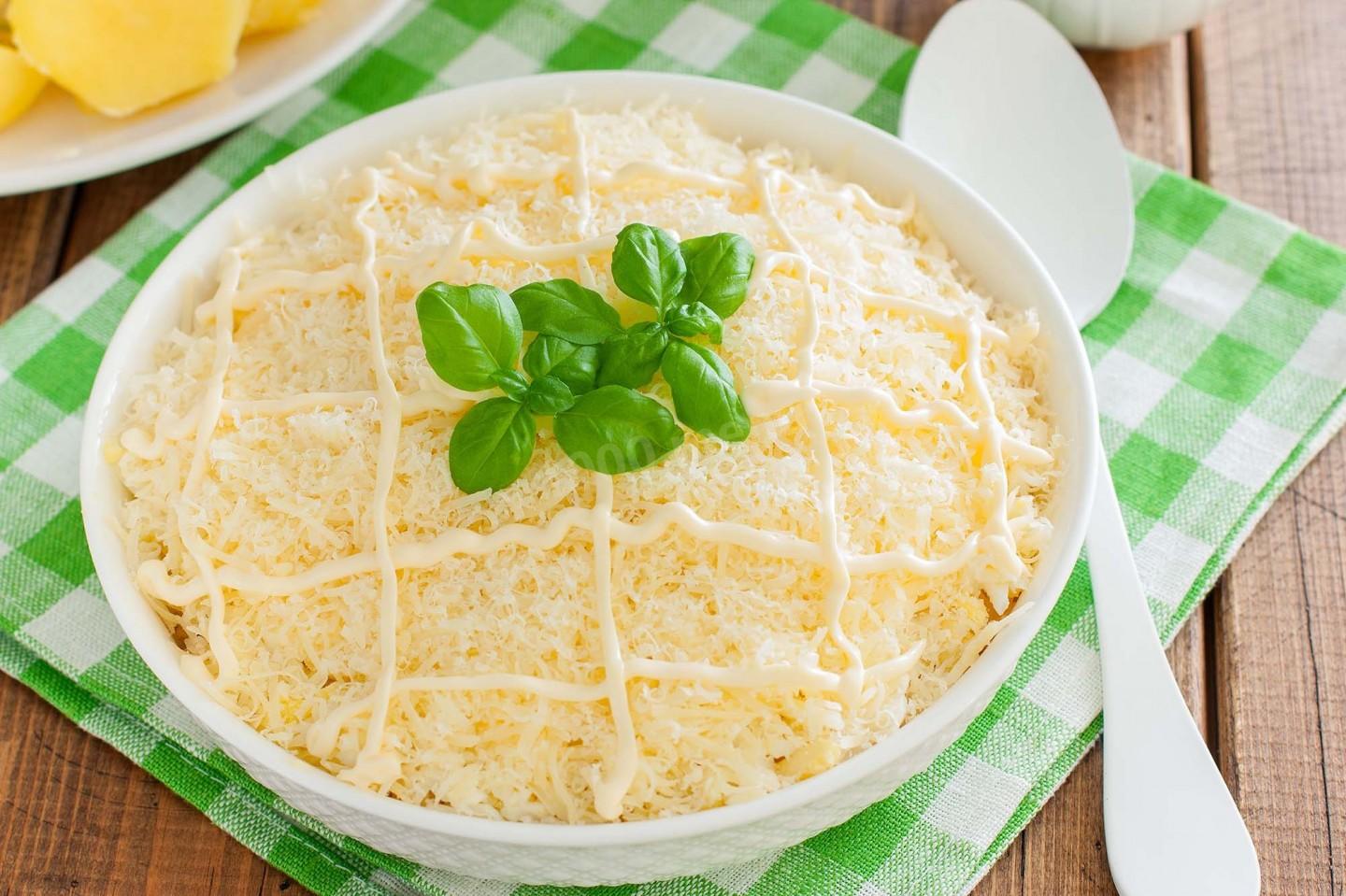 Обложка рецепта Салат Мужские грезы с курицей