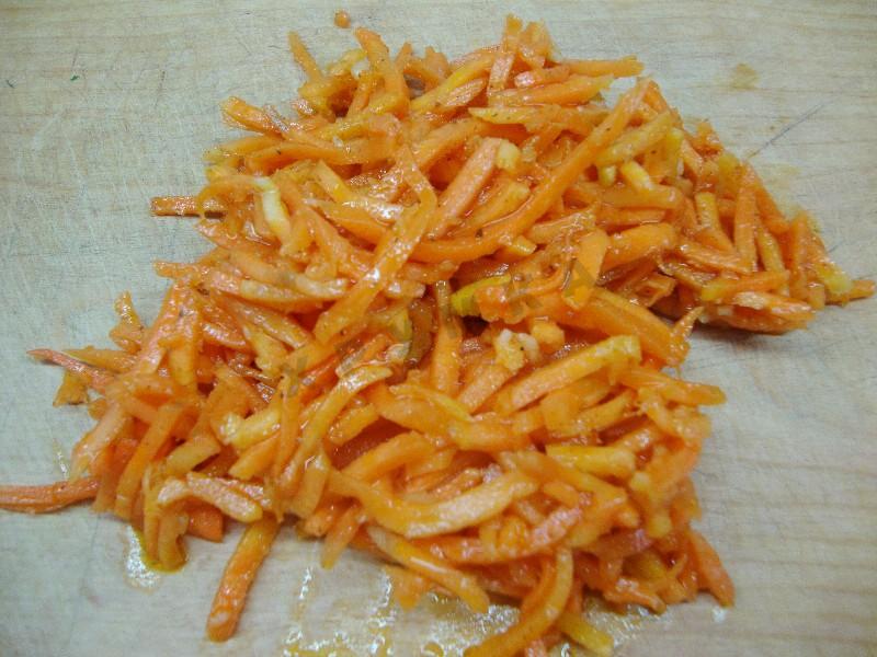 Шаг 2 приготовления Салат Цветик Семицветик с корейской морковкой