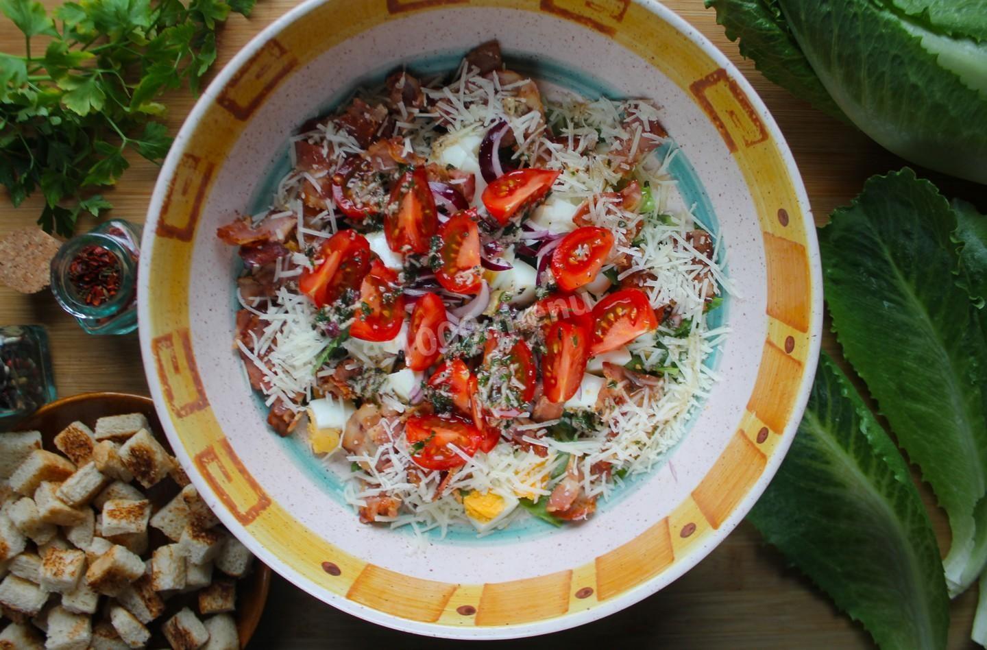 Шаг 10 приготовления Салат с Ромэном, беконом и яйцами