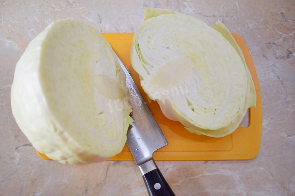 Шаг 1 приготовления ПП Салат из свежей моркови и капусты с медом и уксусом