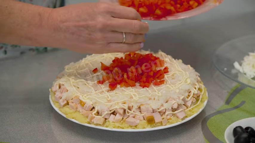 Шаг 16 приготовления Слоёный салат с курицей на праздник