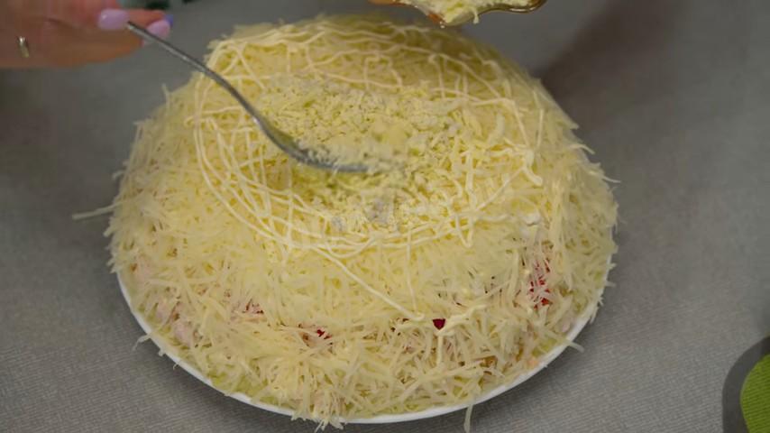 Шаг 19 приготовления Слоёный салат с курицей на праздник