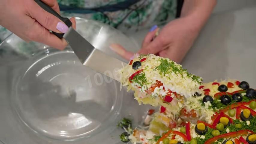 Шаг 21 приготовления Слоёный салат с курицей на праздник