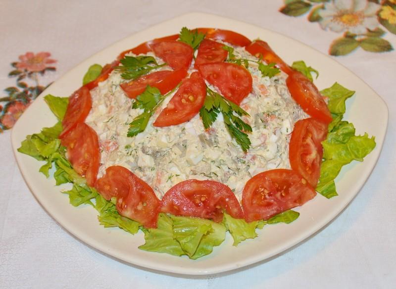 Обложка рецепта Салат: маринованные шампиньоны, курица